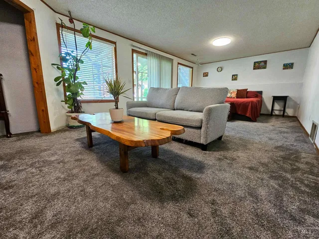 $399,999 | 2390 Rolling Hills Drive, Clarkston, WA 99403