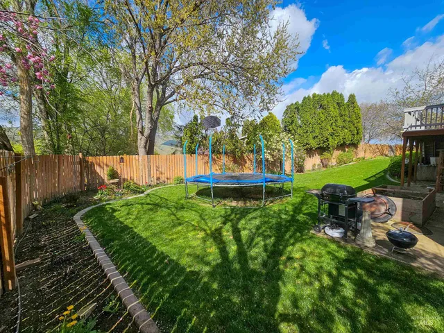 $399,999 | 2390 Rolling Hills Drive, Clarkston, WA 99403