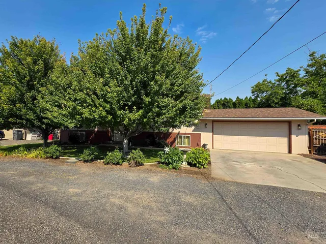 $399,999 | 2390 Rolling Hills Drive, Clarkston, WA 99403