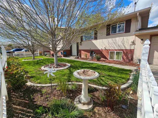 $399,999 | 2390 Rolling Hills Drive, Clarkston, WA 99403