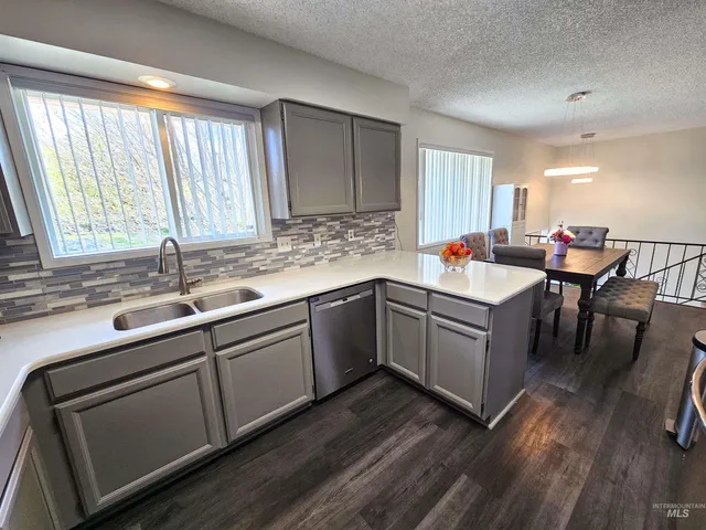 $399,999 | 2390 Rolling Hills Drive, Clarkston, WA 99403