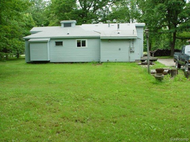 6377 Lozon Road Marine City, MI 48039 - Photo 2 of 10 Rear 20090618