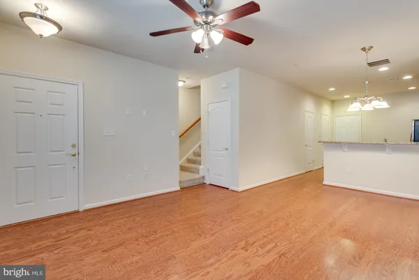 $2,850 | 22720 Beacon Crest Terrace, Ashburn, VA 20148