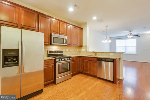 $2,850 | 22720 Beacon Crest Terrace, Ashburn, VA 20148