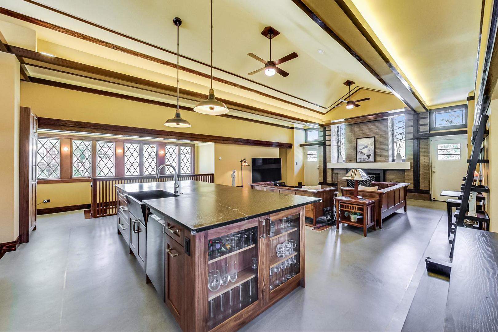 3601 Forest Avenue Brookfield, IL 60513 - Photo 3 of 37