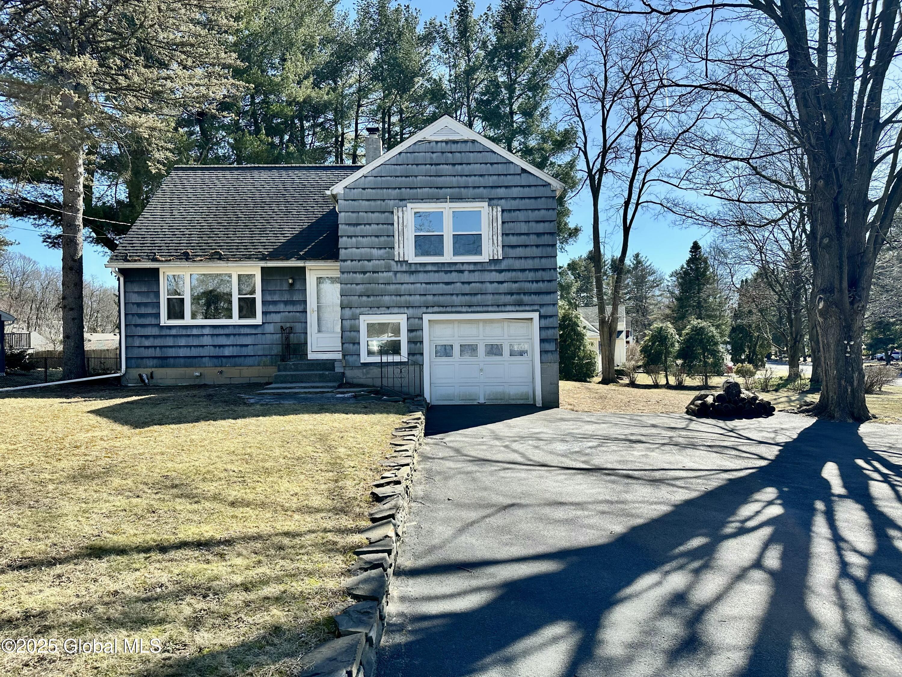 282 Osborne Road Colonie, NY 12211 - Photo 1 of 22 IMG_8163
