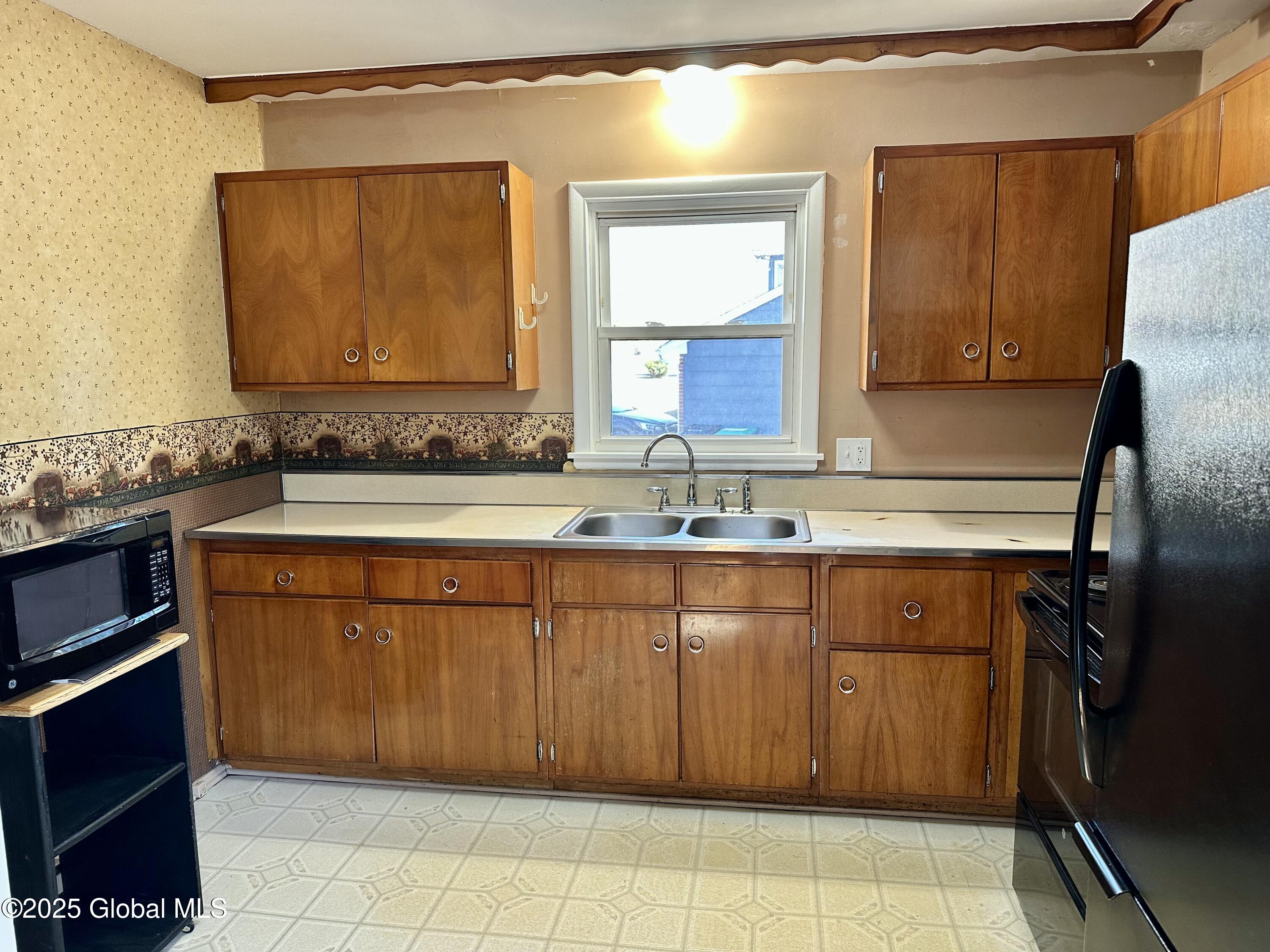 282 Osborne Road Colonie, NY 12211 - Photo 8 of 22 IMG_8129