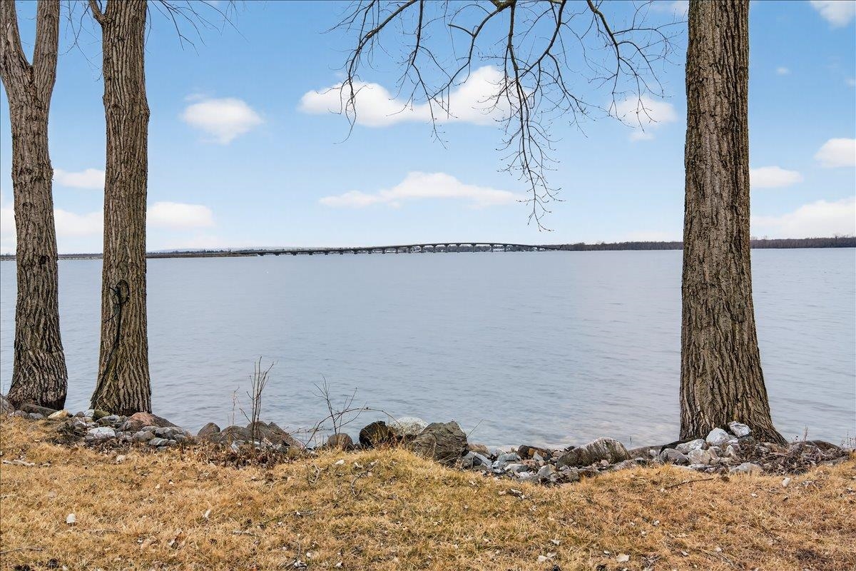 233 Hunter Road Alburgh, VT 05440 - Photo 4 of 26