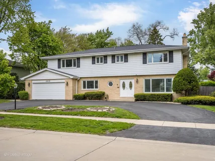 $775,000 | 2626 Farnsworth Lane, Northbrook, IL 60062