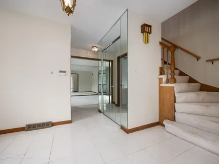 $775,000 | 2626 Farnsworth Lane, Northbrook, IL 60062