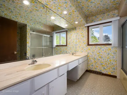 $775,000 | 2626 Farnsworth Lane, Northbrook, IL 60062