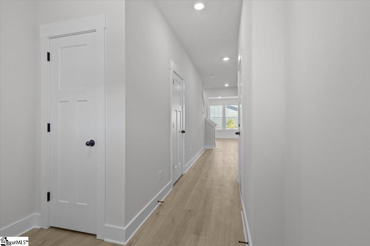 445 Hazelcote Road Greenville, SC 29611 - Photo 5 of 29 Gallery Image 5