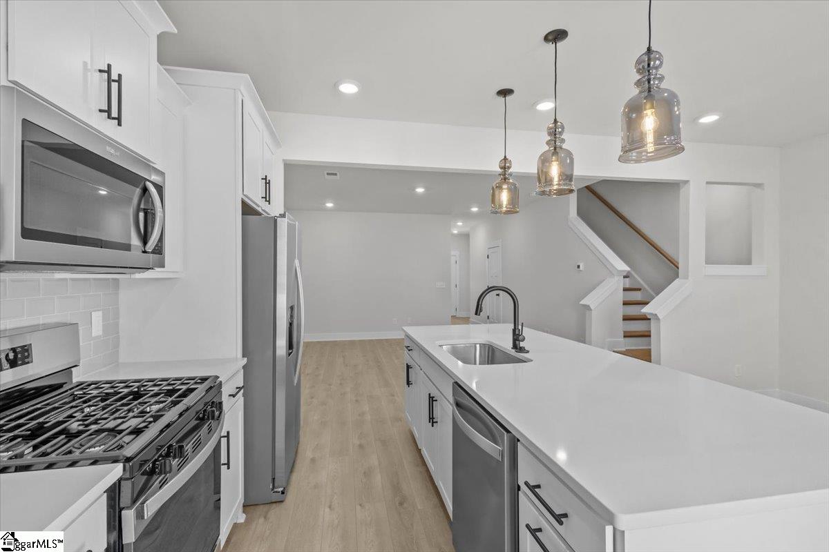 445 Hazelcote Road Greenville, SC 29611 - Photo 9 of 29 Gallery Image 9