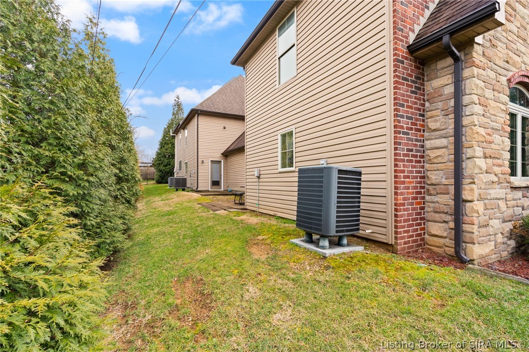 2534 Charlestown Road, Unit 11 New Albany, IN 47150 - Photo 35 of 40