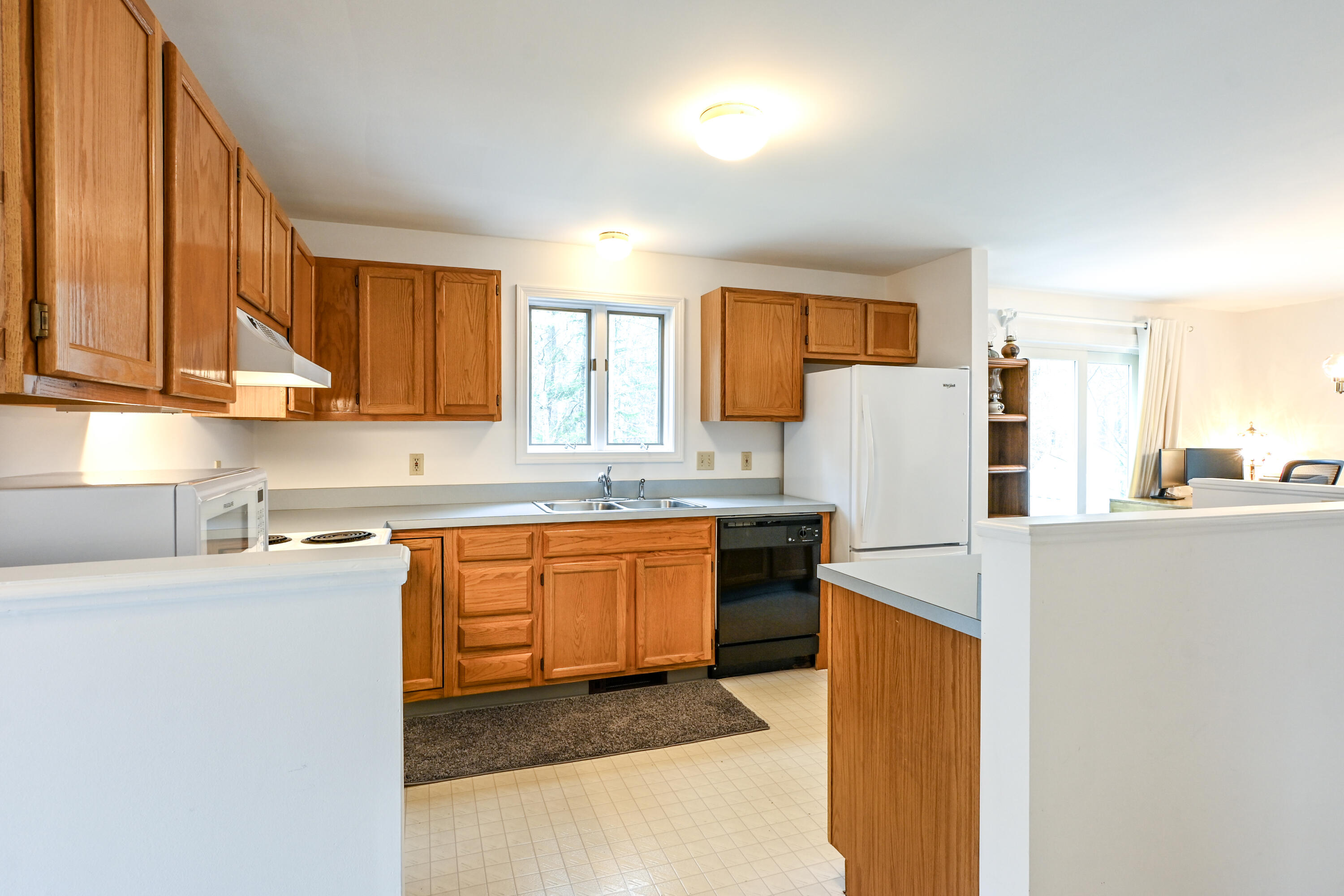 23 Crossing Brook Road Cumberland, ME 04021 - Photo 27 of 84 23CrossingBrookRd-28