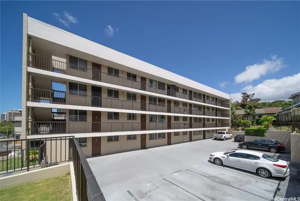 $2,850 | 1401 Lusitana Street, Unit 504, Honolulu, HI 96813
