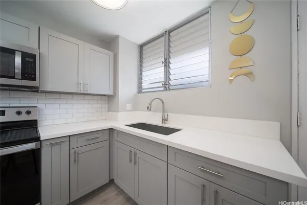 $2,850 | 1401 Lusitana Street, Unit 504, Honolulu, HI 96813