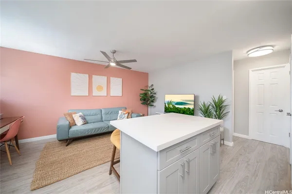 $2,850 | 1401 Lusitana Street, Unit 504, Honolulu, HI 96813
