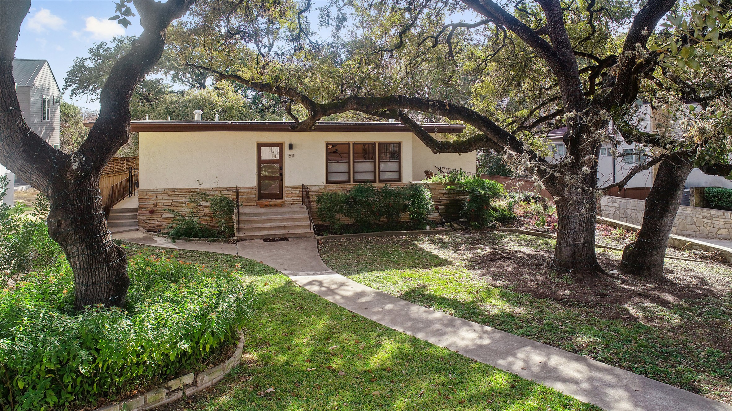 1511 Chelsea Lane Austin, TX 78704 - Photo 1 of 37