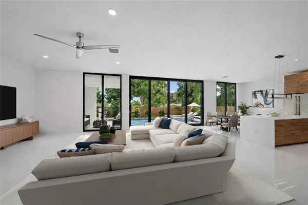 $8,950 | 2441 Webber Street, Sarasota, FL 34239