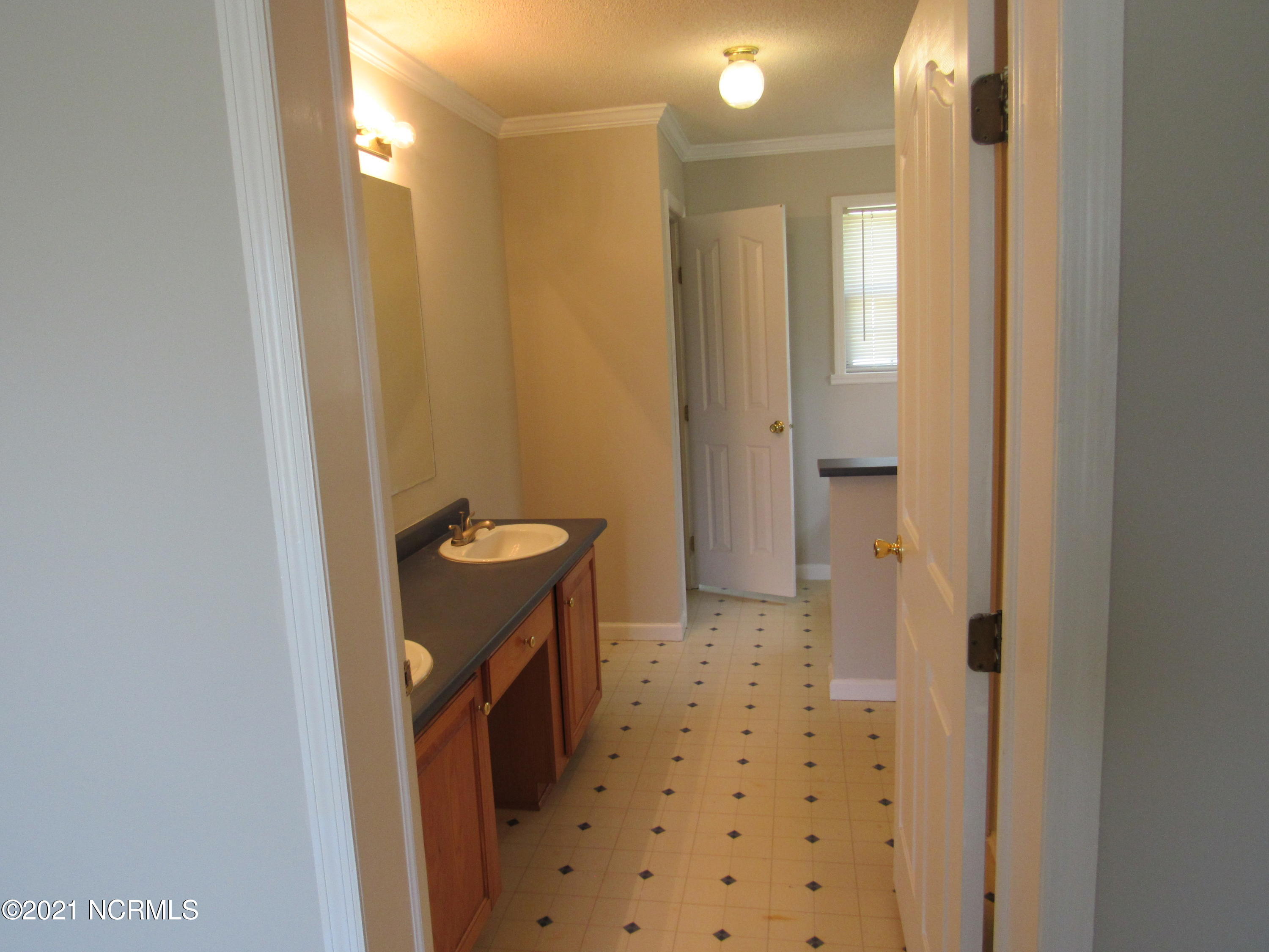777 Howell Road Tarboro, NC 27886 - Photo 14 of 24 IMG_0907