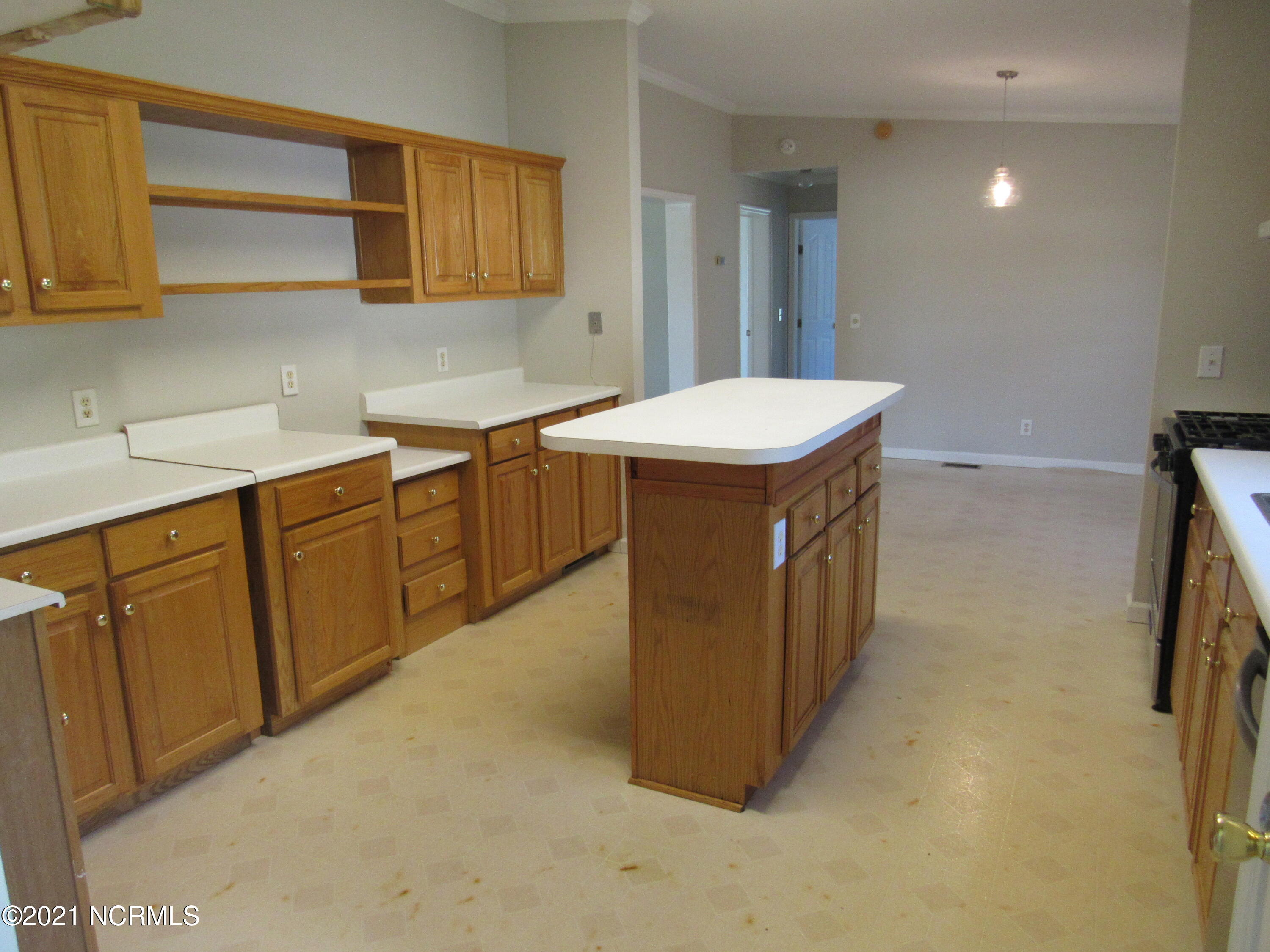 777 Howell Road Tarboro, NC 27886 - Photo 4 of 24 IMG_0930