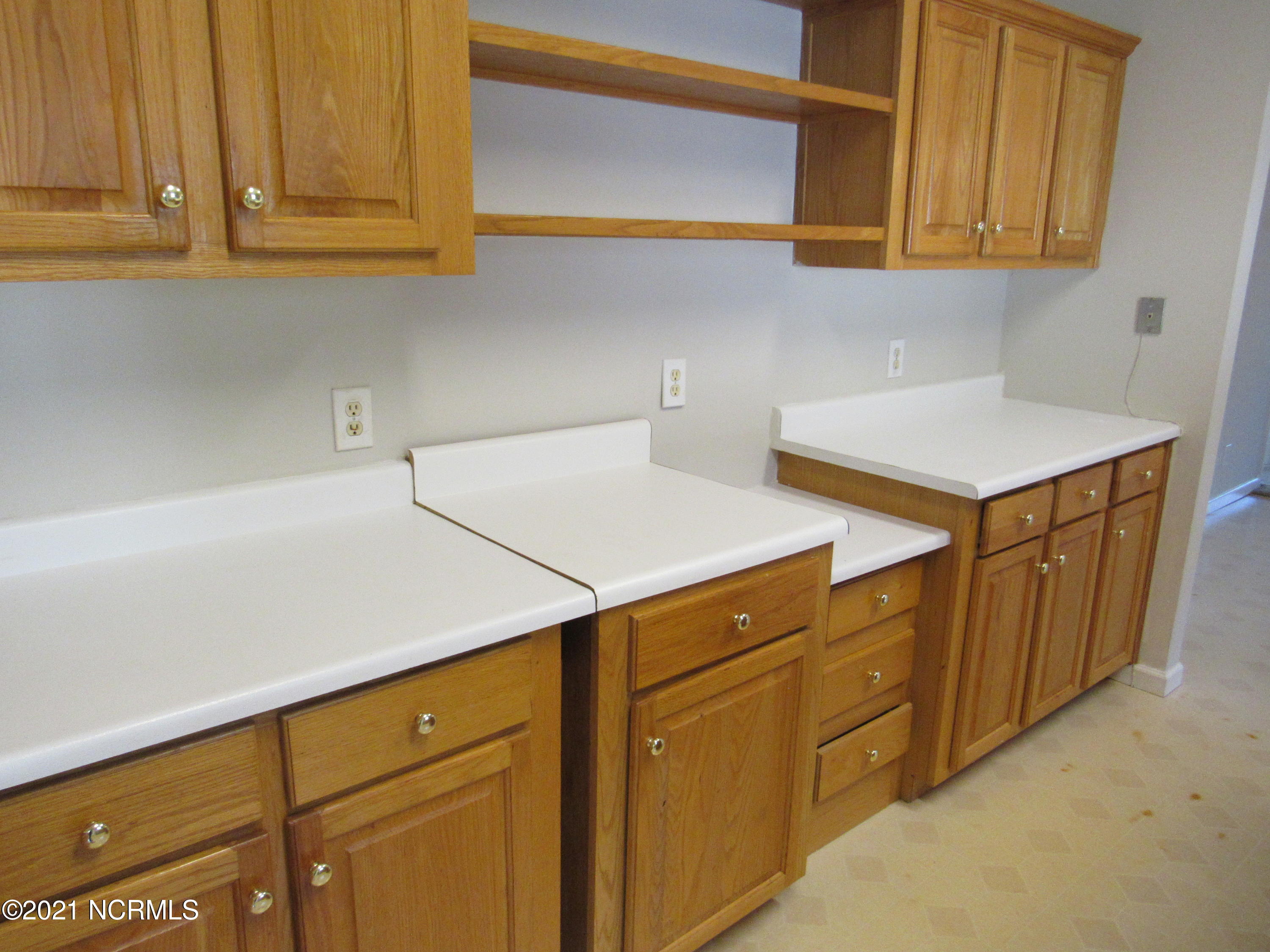 777 Howell Road Tarboro, NC 27886 - Photo 8 of 24 IMG_0925