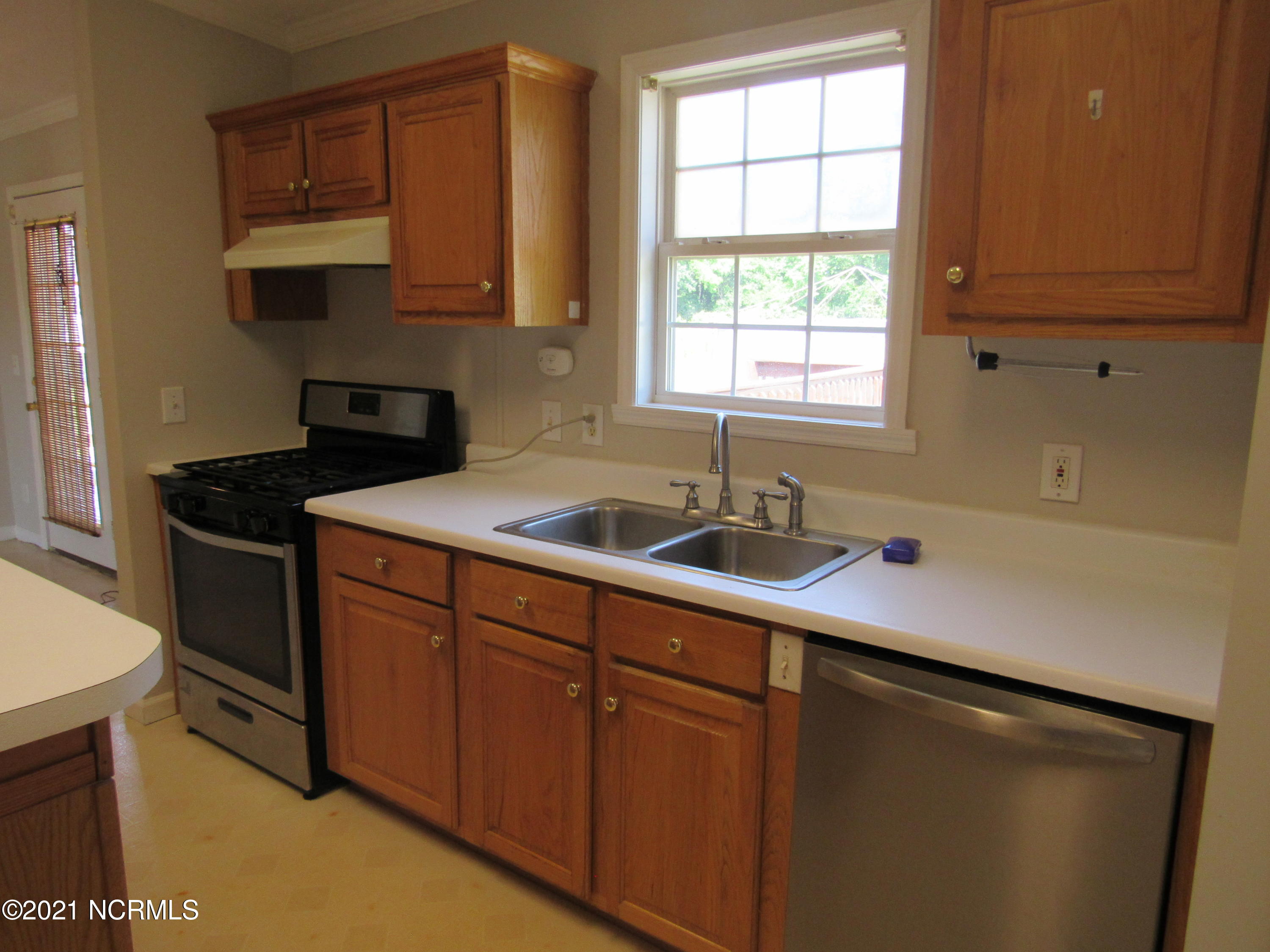 777 Howell Road Tarboro, NC 27886 - Photo 10 of 24 IMG_0924
