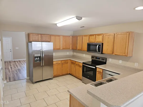 $1,695 | 3413 Fatima Court, Raleigh, NC 27610