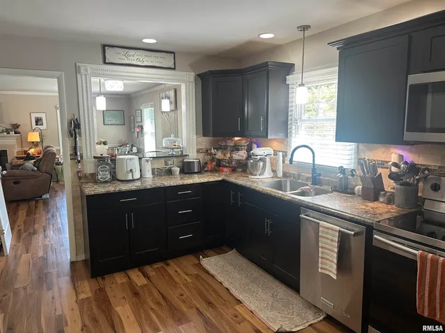 $289,500 | 37 Westwood Lane, Murphysboro, IL 62966