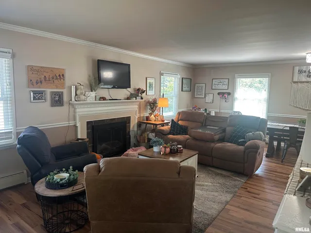 $289,500 | 37 Westwood Lane, Murphysboro, IL 62966