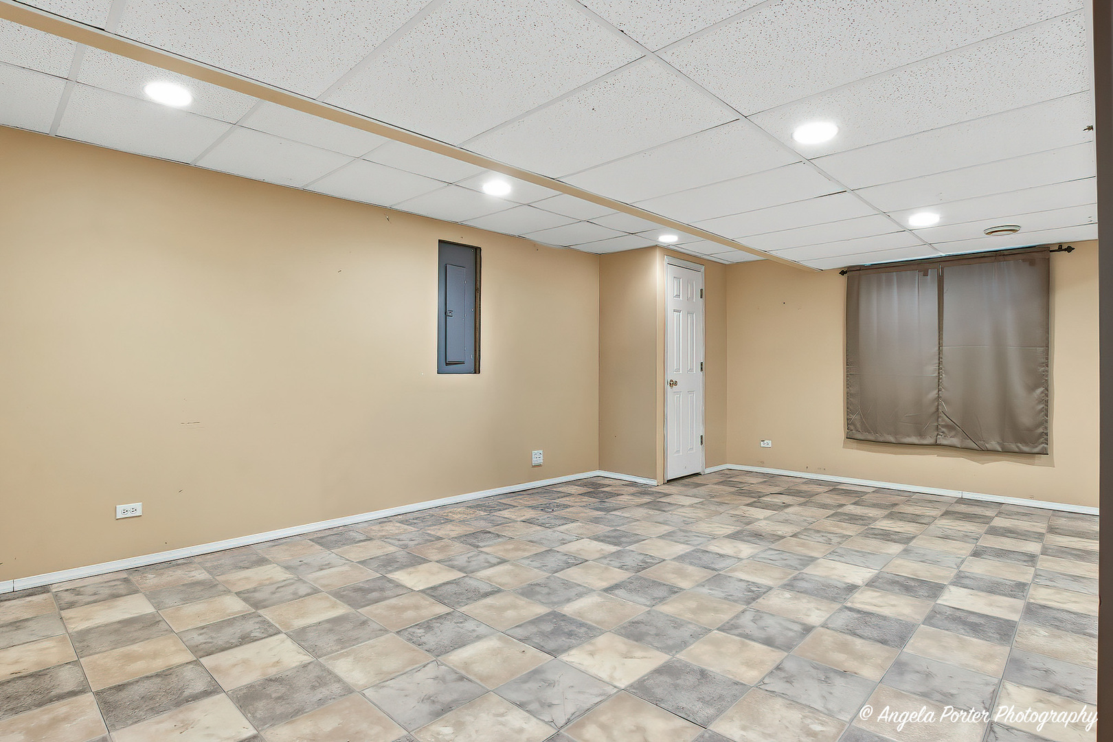 283 Spring Lake Drive Round Lake, IL 60073 - Photo 23 of 32