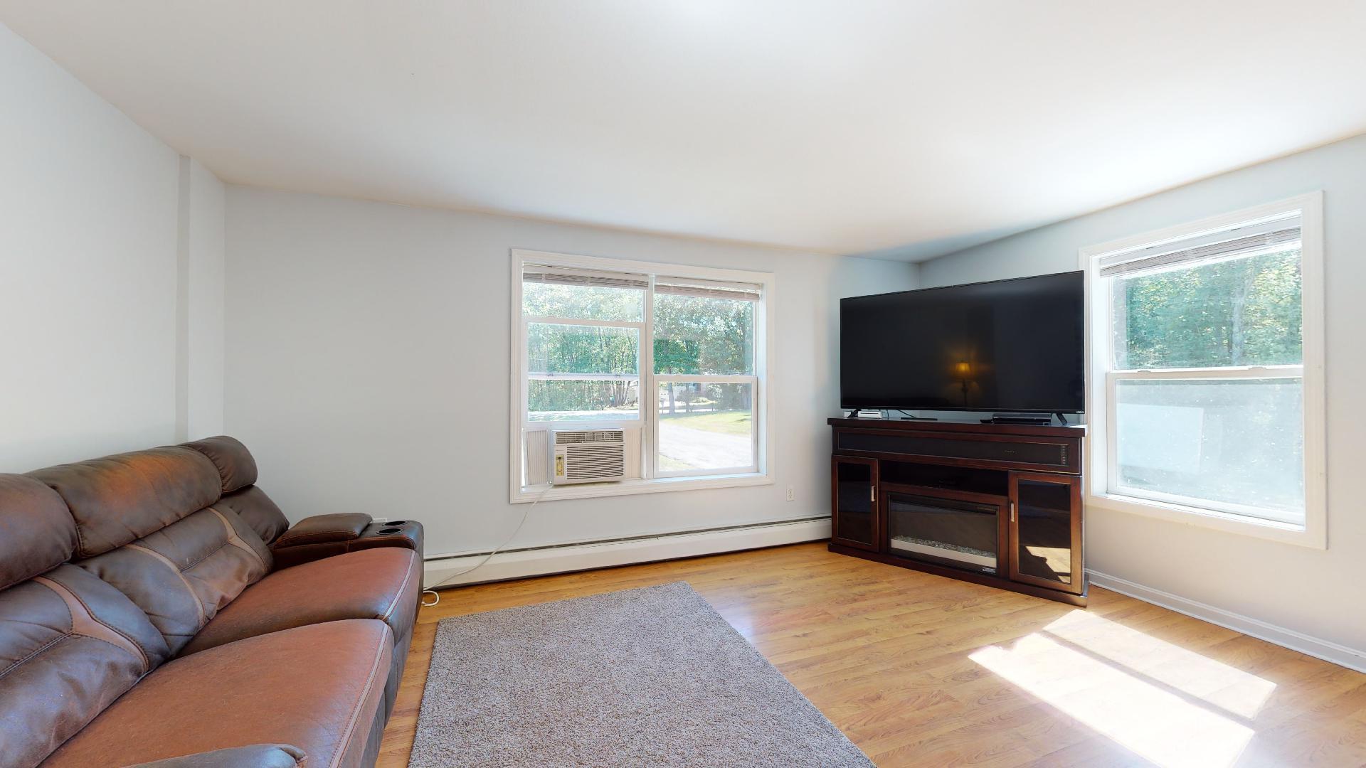 439 Old Post Road Arundel, ME 04046 - Photo 5 of 24 20-web-or-mls-439-Old-Post-Road-08292020
