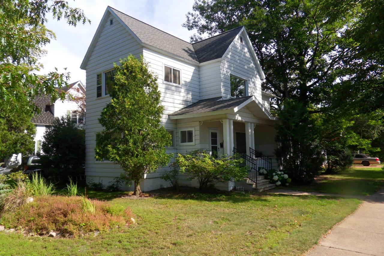 207 South Oneida Avenue Rhinelander, WI 54501 - Photo 2 of 21 Gallery Image 2