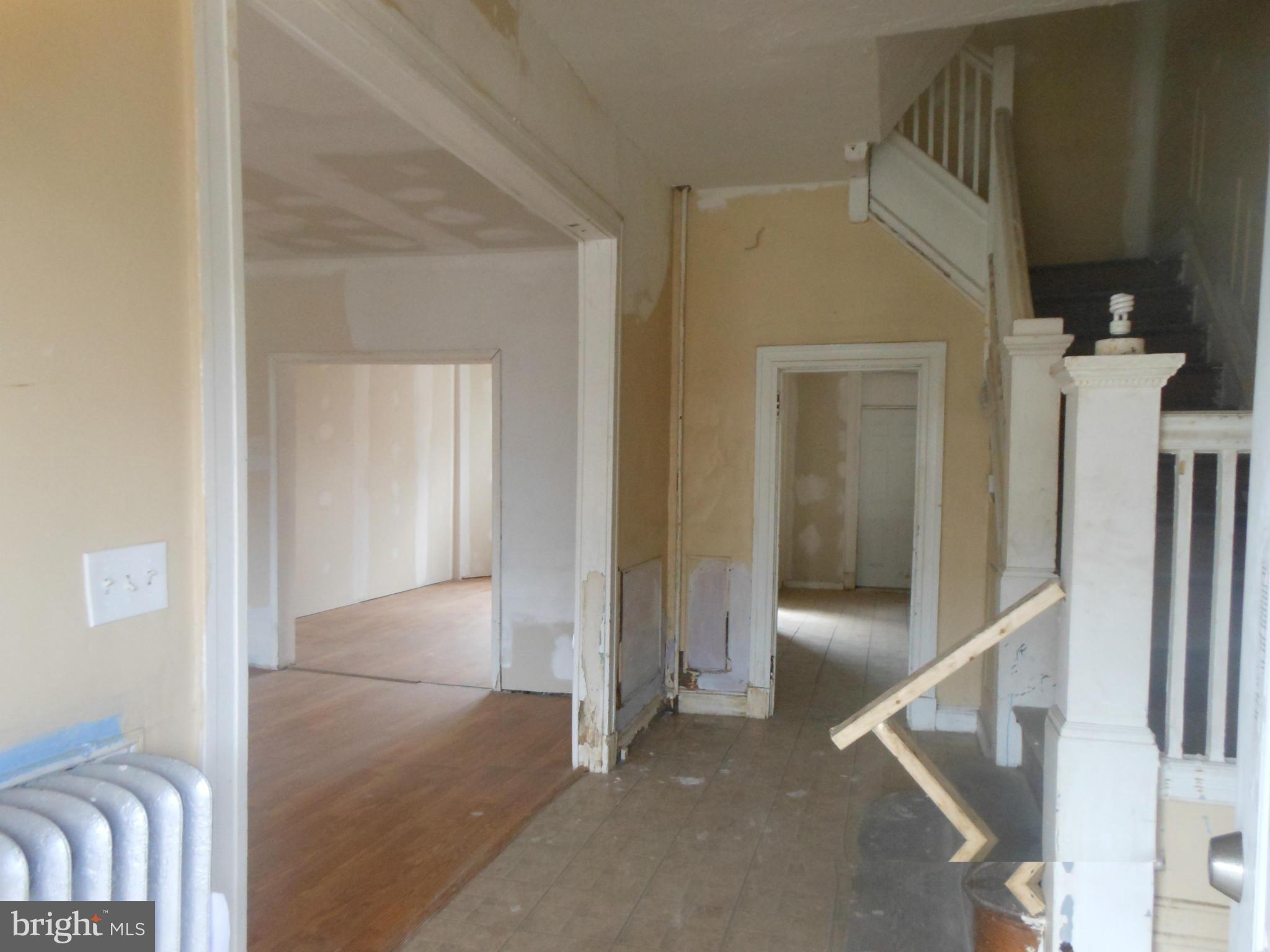 3510 Reisterstown Road Baltimore, MD 21215 - Photo 2 of 10 Interior (General)-Front door view