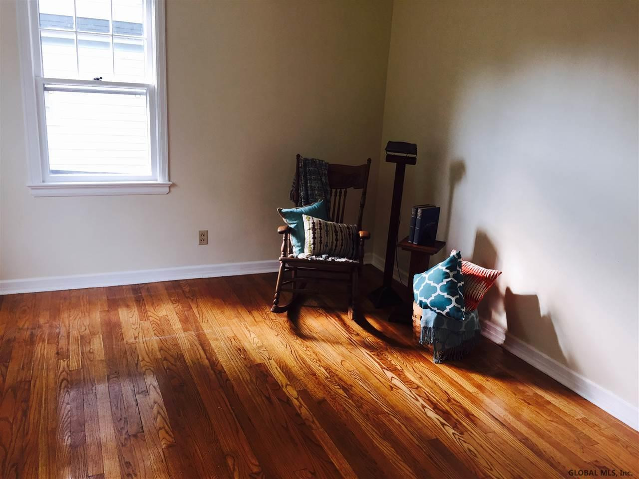 7 Knickerbocker Road Scotia, NY 12302 - Photo 3 of 13 Photo 3