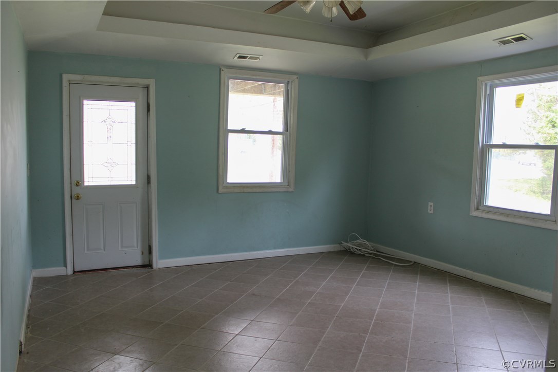 2729 Arritt Road Partlow, VA 22534 - Photo 18 of 30 an empty room with windows