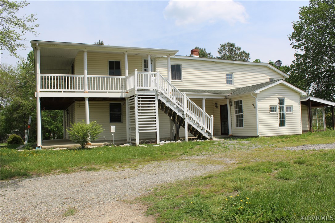 2729 Arritt Road Partlow, VA 22534 - Photo 5 of 30 a front view of a house with a yard