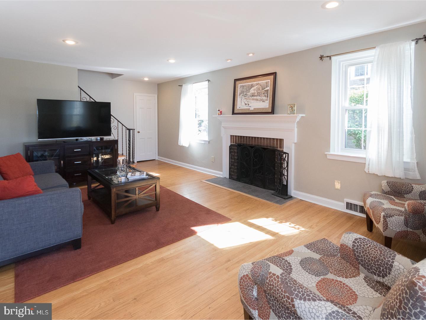 911 Westfield Road Springfield, PA 19064 - Photo 3 of 16 Living Room