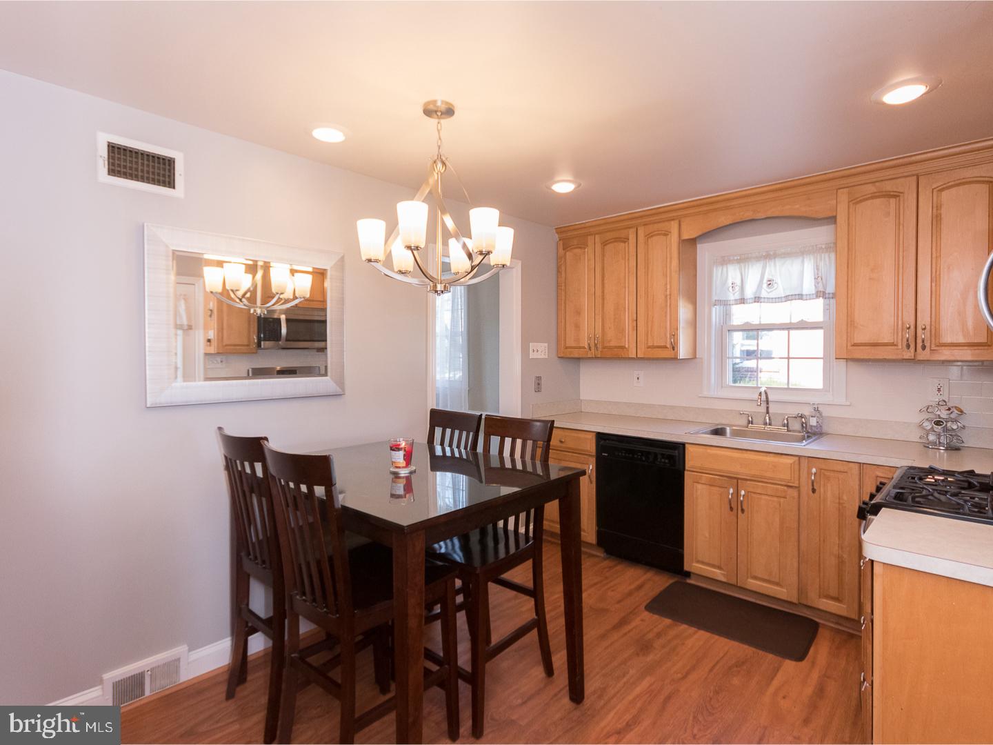 911 Westfield Road Springfield, PA 19064 - Photo 6 of 16 Kitchen