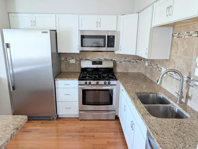 $309,500 | 27W210 Providence Lane, Winfield, IL 60190