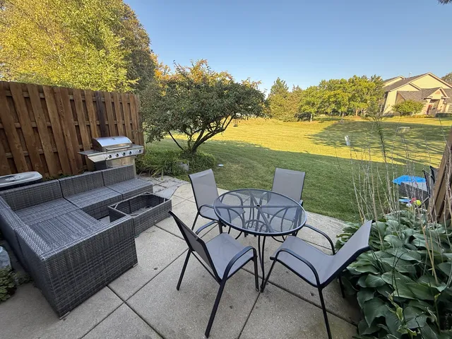 $309,500 | 27W210 Providence Lane, Winfield, IL 60190