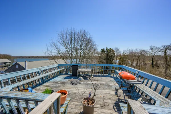 $1,350,000 | 21 South Orleans Road, Orleans, MA 02653
