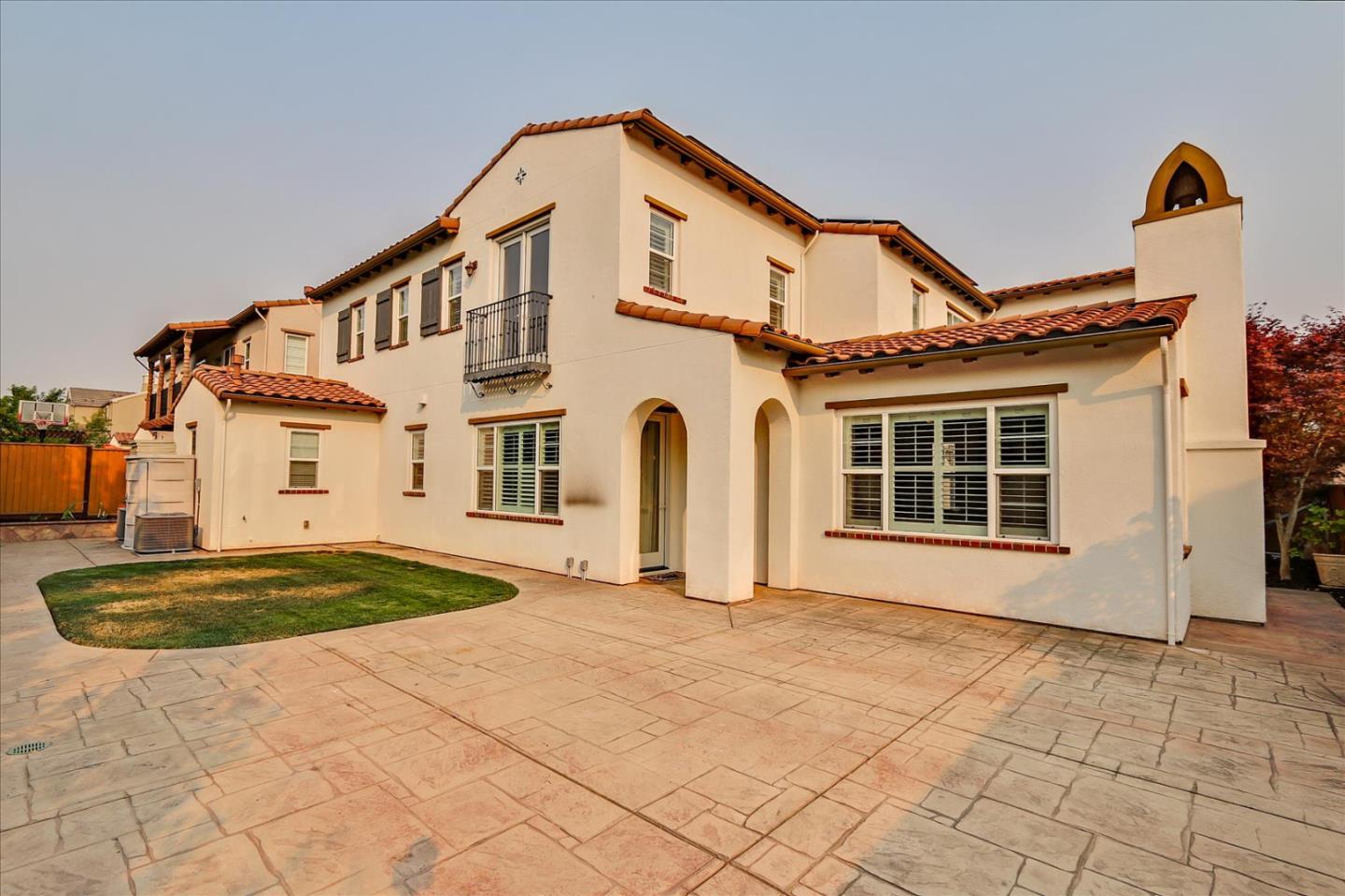 2333 Poppyview Avenue San Ramon, CA 94582 - Photo 43 of 65 a front view of a house with entertaining space