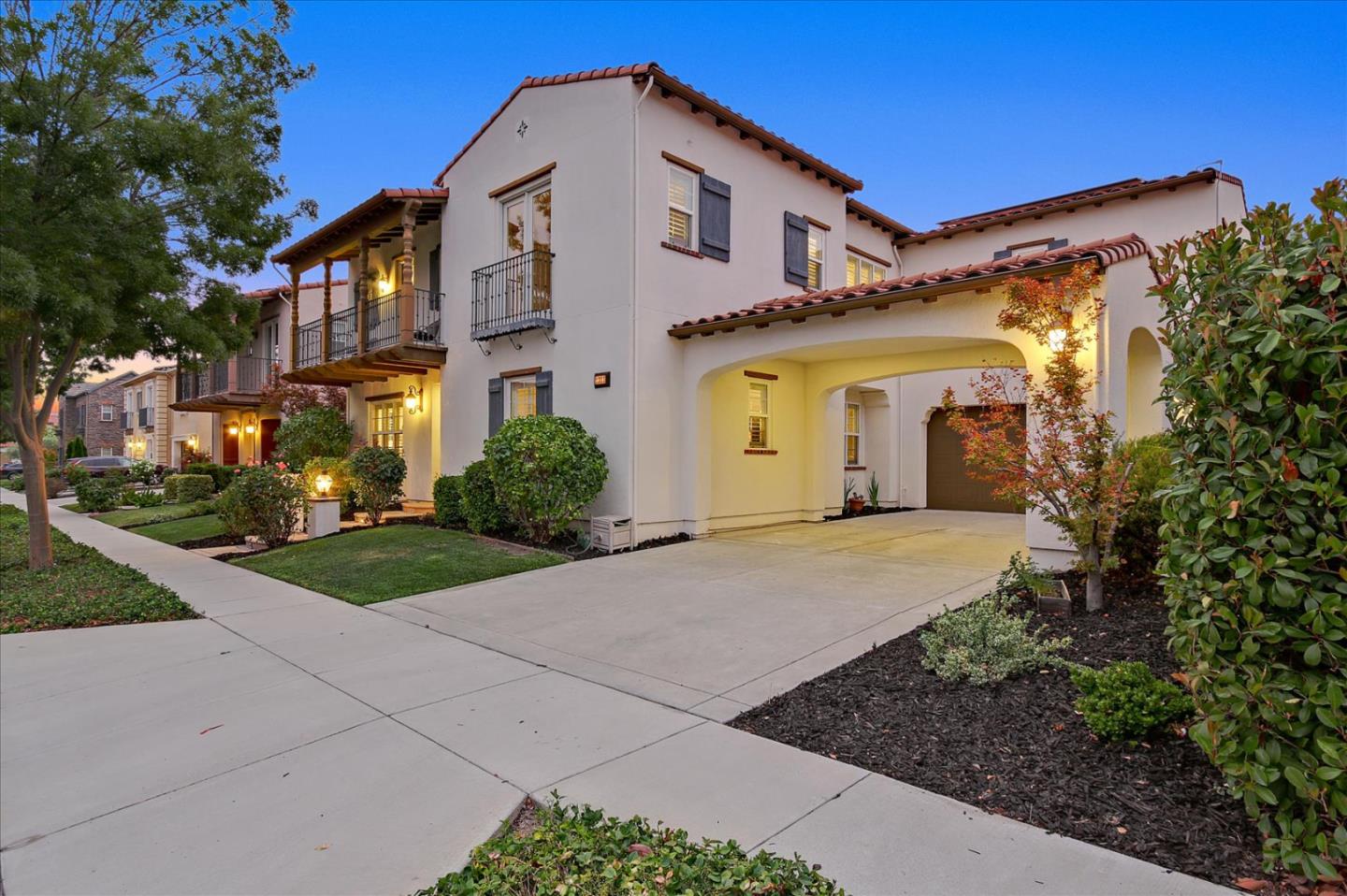 2333 Poppyview Avenue San Ramon, CA 94582 - Photo 52 of 65 a front view of a house with garden