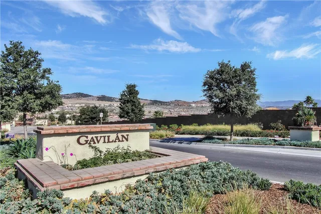 $975,000 | 790 Sunrise Road, Rancho Mission Viejo, CA 92694