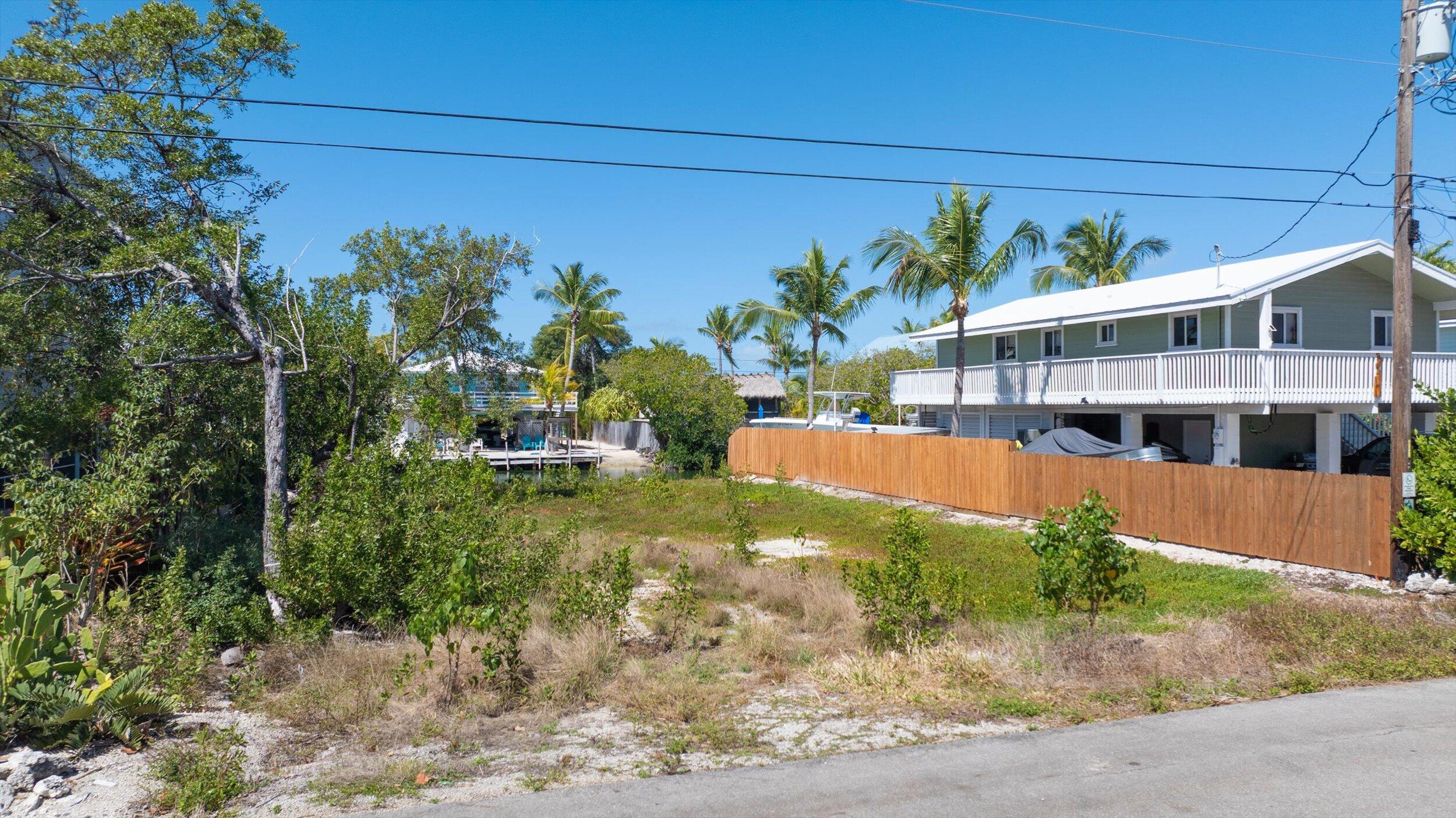662 Blackbeard Road Summerland Key, FL 33042 - Photo 17 of 32 Gallery Image 17
