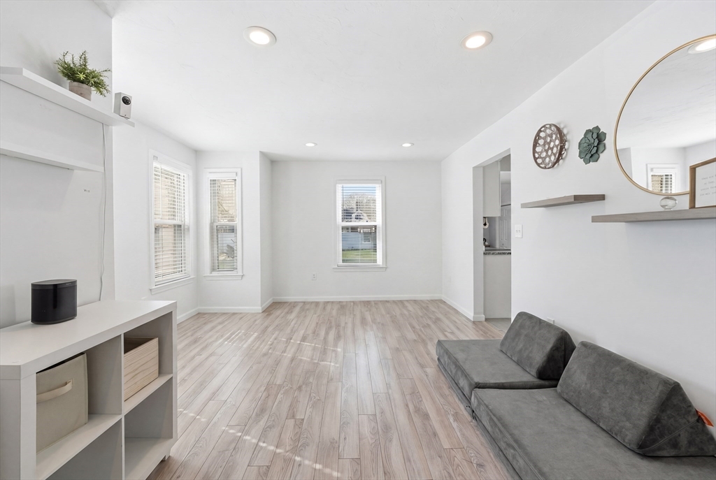 31 Green Street Hudson, MA 01749 - Photo 13 of 41