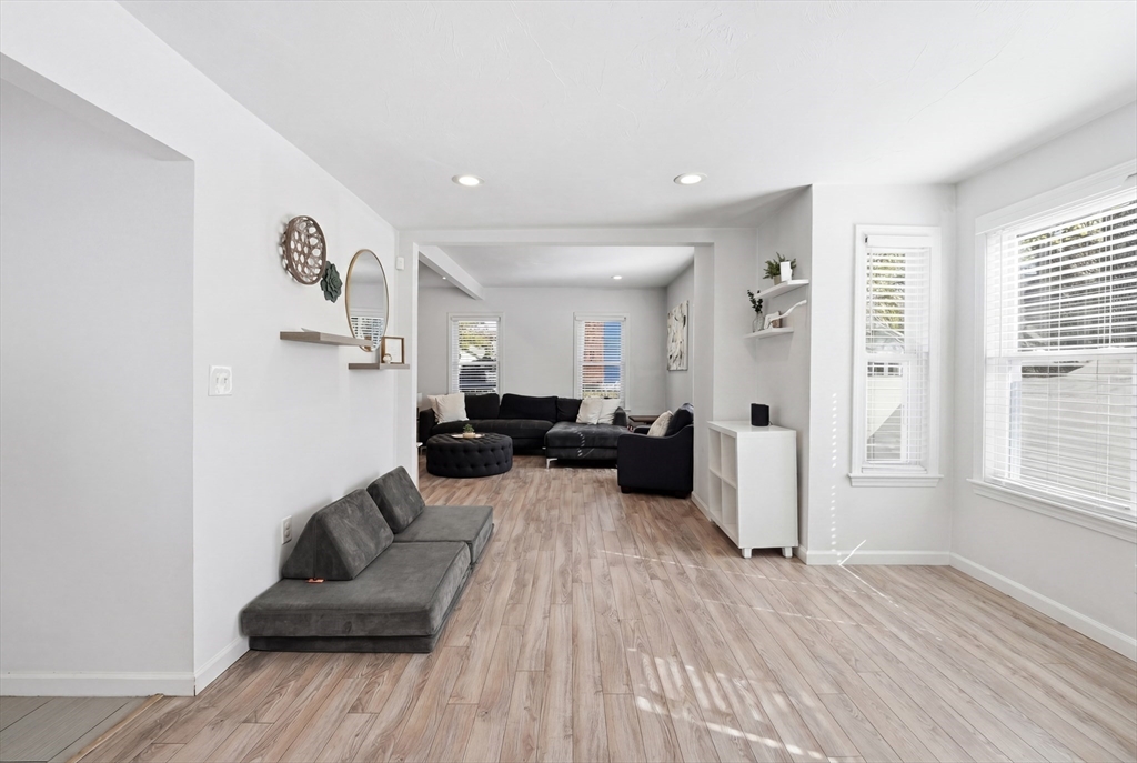 31 Green Street Hudson, MA 01749 - Photo 14 of 41