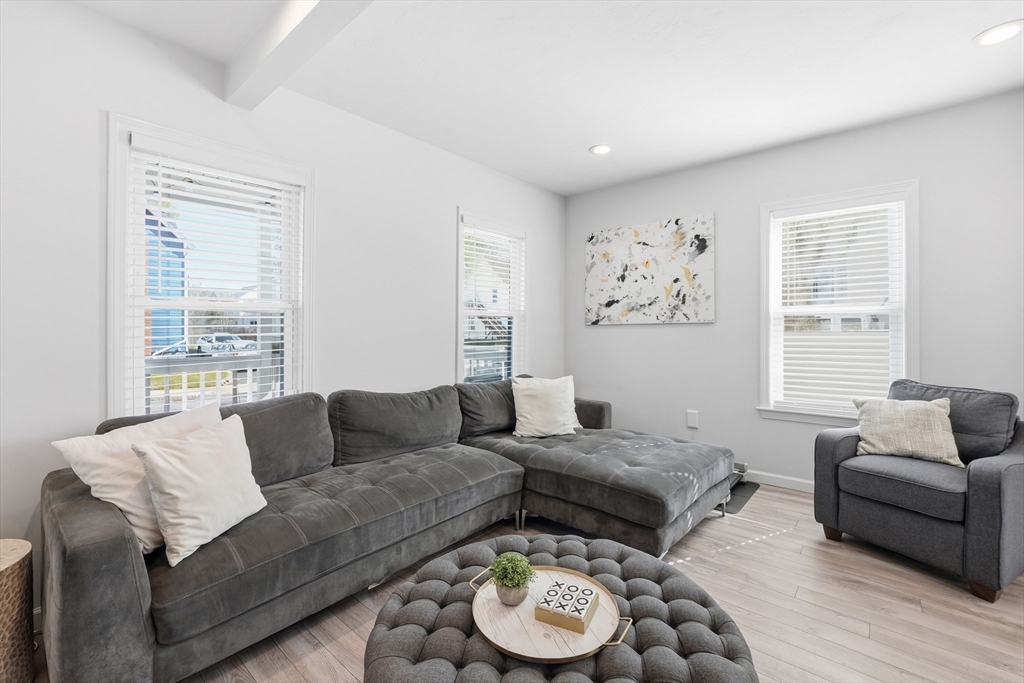 31 Green Street Hudson, MA 01749 - Photo 16 of 41